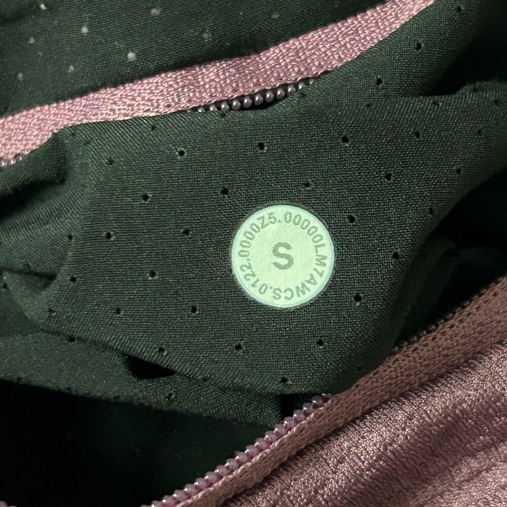 Lululemon Relaxed-Fit Training Short 8" Vintage Plum Size Small - Picture 5 of 5